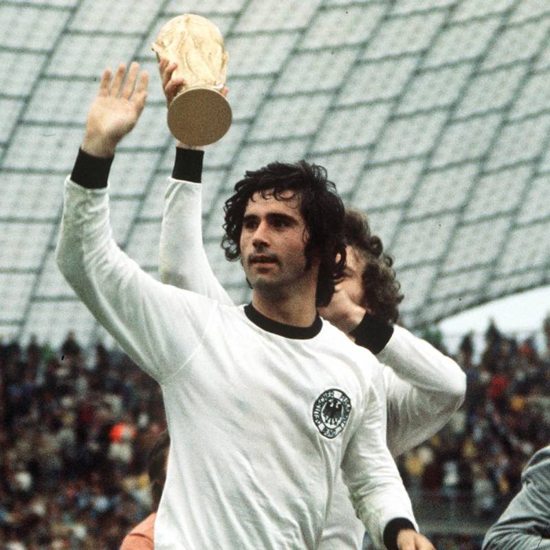 Gerd Müller (14 bàn)
